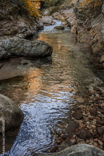 Over millions of years, the Orfento River (in the municipality of Caramanico Terme) has carved out a narrow gorge now covered by dense riparian vegetation featuring willows, ferns, and mosses.
