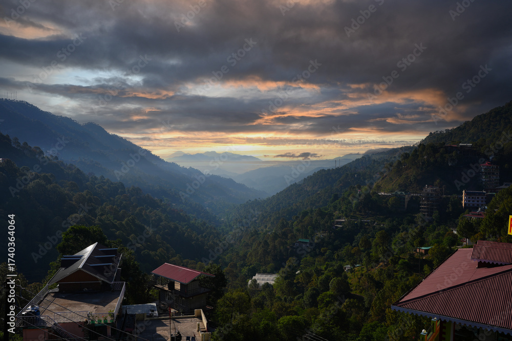Obraz premium sunset in the mountains