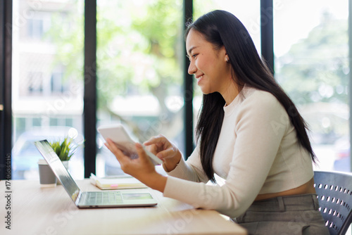 Stylish young asian female freelancer working on laptop while sitting in cozy cafe
Free Download Stylish young asian female freelancer working on laptop while sitting in cozy cafe
- GFXLoad