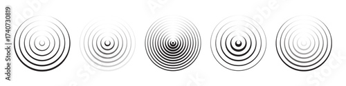 Black concentric circle icons with gradient thickness and contrast. Round sound wave patterns. Pain symbols. Simple monochrome graphic set. Vector illustration.