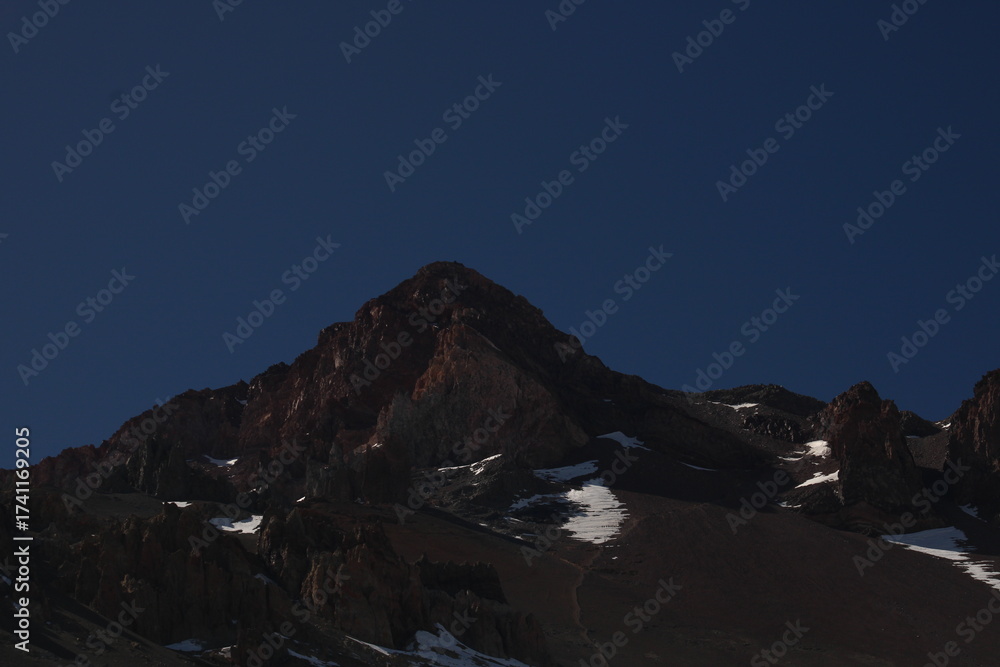 Fototapeta premium montagna, paisaje, cielo, roca, naturaleza, nieve, pico, gemas, viajando, cerro, árbol, verano, nube, aparcar, de invierno, impresiones, salto yosemite, al aire libre, valle, azul, bosque, hielo