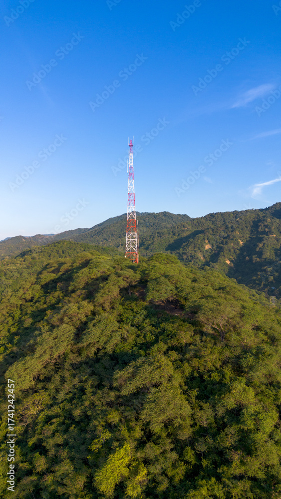 Obraz premium Telecommunications Tower on Mountain Top