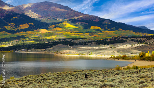Canvas Print Autumn landscape with lake and mountains -- Mount Elbert from Twin lakes, Colora