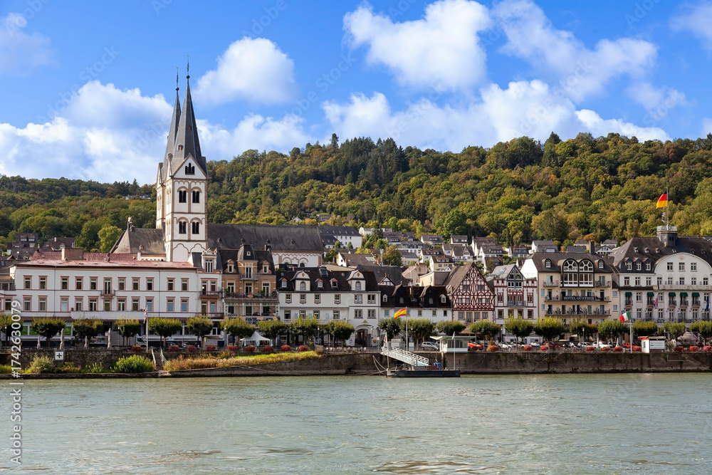 Obraz premium View of Boppard on the Rhine river, Rhineland-Palatinate, Germany, Europe