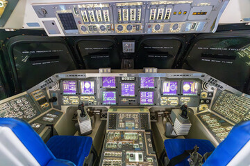 Crédence de cuisine Nasa Cockpit illuminé navette Endeavour Houston  © Randy
