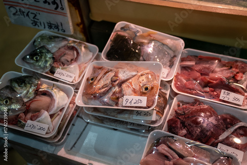 Photography Fish heads in the seafood market of Tokyo