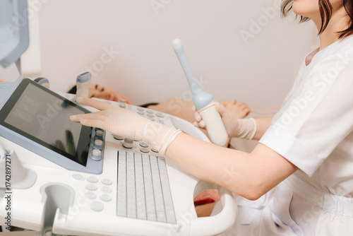 Cuadro en lienzo Gynecological ultrasound probe for women reproductive health diagnostics