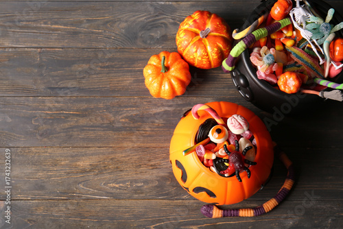Decorative pumpkin and caul...