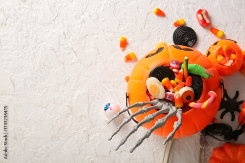 Baskets with tasty candies ...