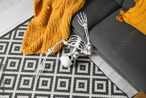 Halloween skeleton decorati...