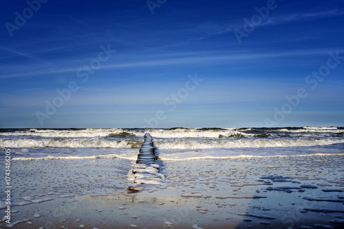 Wellen der wilden Ostsee