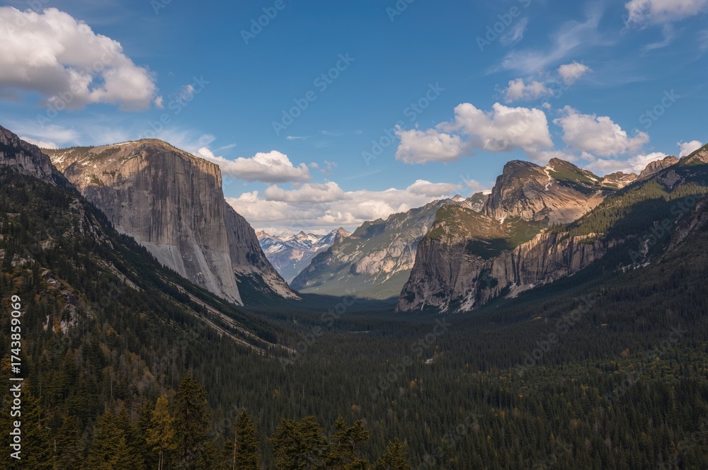 Naklejka premium Scenic rocky mountain terrain