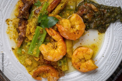 River shrimp stir-fried wit...