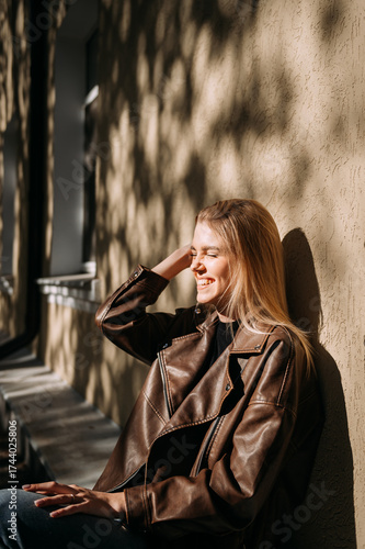 A girl in a leather jacket 7095.