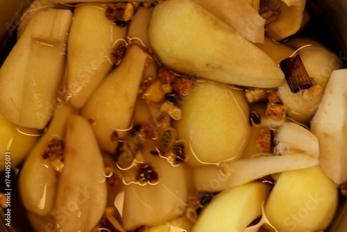 Delicious poached pears in ...