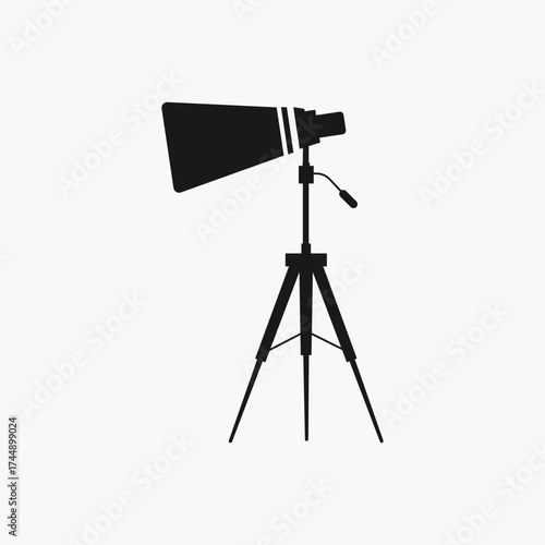 Tripod Spotlight, Studio flash silhouette vector