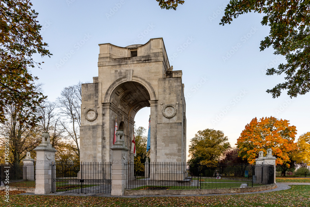 Obraz premium The Arch of Remembrance, a First World War memorial designed by Sir Edwin Lutyens and located in Victoria Park Leicester
