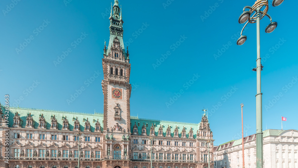 Obraz premium Panorama showing a building of the Hamburg City Hall timelapse, the seat of the government of Hamburg, Germany