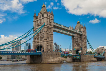 Fotobehang Tower Bridge Tower Bridge en Theems Londen  © Radoslaw Maciejewski