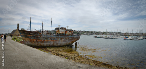 vu sur le cimetière des bateaux de Camaret-sur-Mer en Bretagne