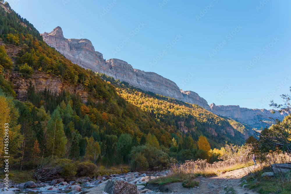 Fototapeta premium Parque Nacional de Ordesa y Monte Perdido 