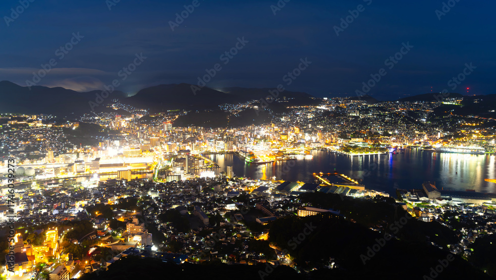 Obraz premium 長崎・稲佐山展望台から望む夜景