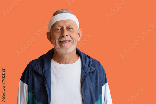 Portrait of sporty senior m...