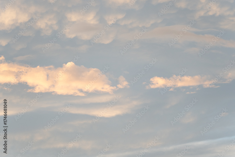 Obraz premium cloud in the sky in summer