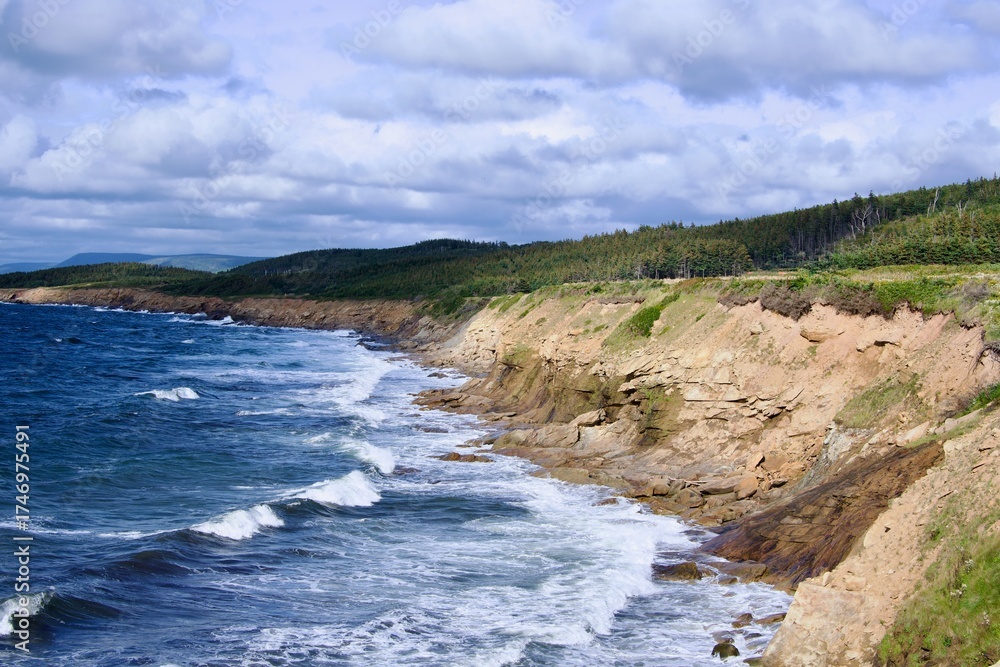 Obraz premium The coast line on the Atlantic Ocean