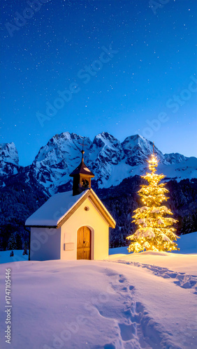 Wallpaper Mural Kapelle mit geschmückten Tannenbaum in Winterlandschaft  Torontodigital.ca