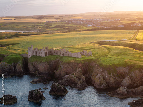 Wallpaper Mural Slains Castle Scotland in the setting sun Torontodigital.ca