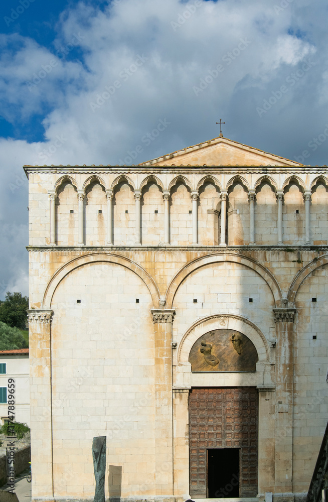 Fototapeta premium Romanesque-style church in Pietrasanta, Tuscany, Italy
