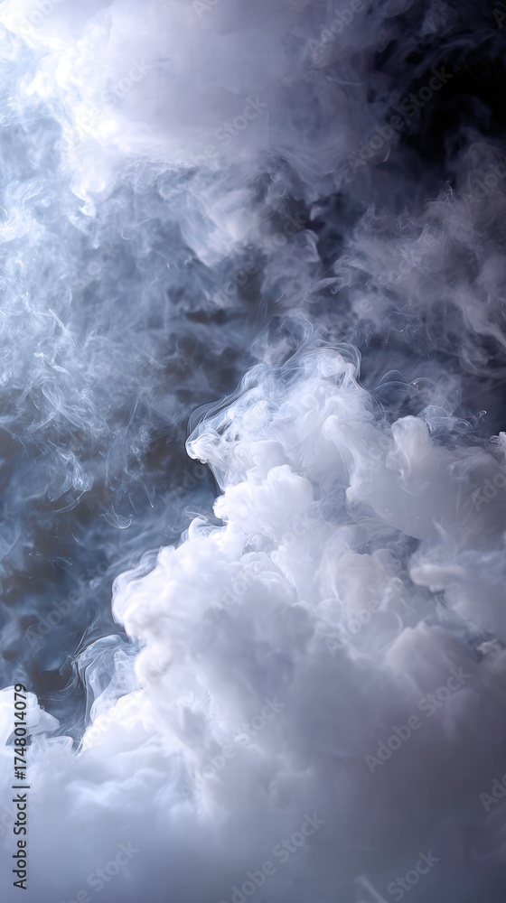 Obraz premium Dramatic Ocean Waves and Turbulent Sky