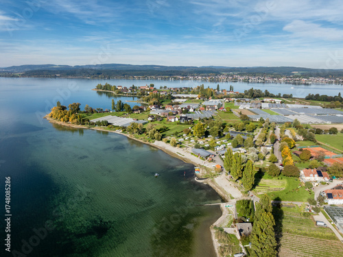 Luftbild von der Insel Reichenau im Bodensee mit dem Strandbad und Campingplatz Sandseele
