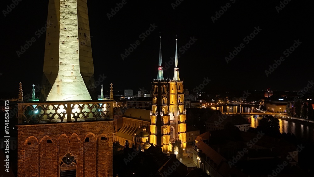 Fototapeta premium Wrocław by night by drone