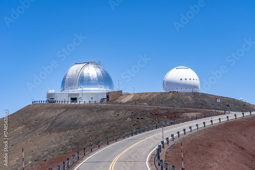 Fototapeta Naklejka Na Ścianę i Meble -  NASA Infrared Telescope Facility、Canada-France-Hawai'i Telescope.  Top of Mauna Kea, Hawaii island / Big island.