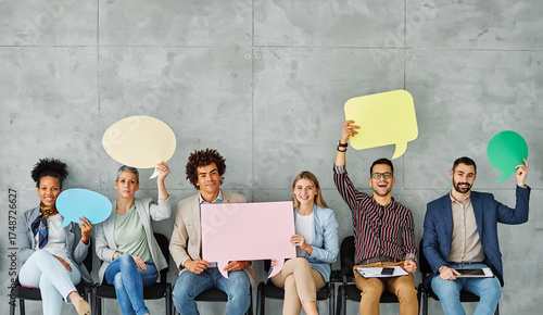 Canvas Print Portrait of a group of young business people in office