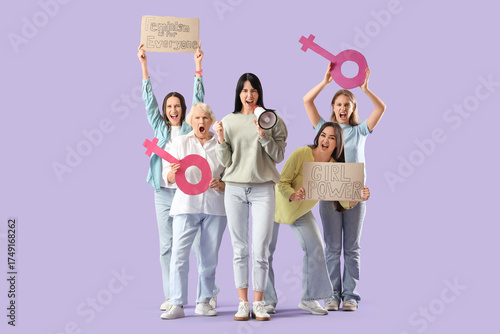 Group of beautiful women wi...