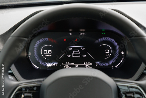 Foto Modern Digital Car Instrument Cluster and Virtual Dashboard