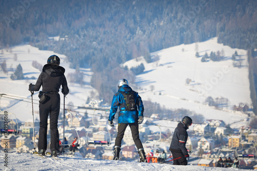Stacja narciarska Master-Ski w Tyliczu zimą.