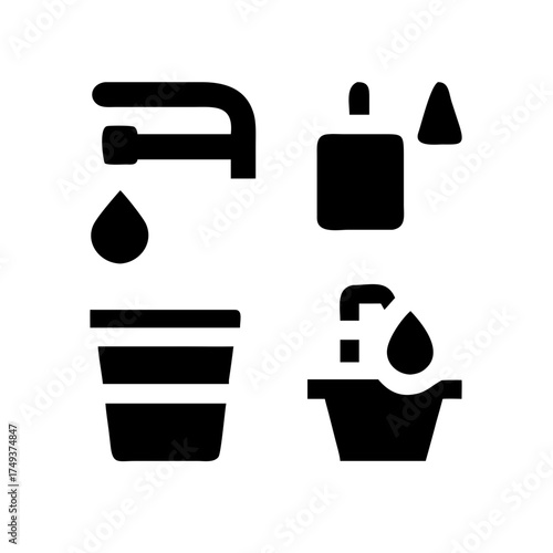 Various water sources filling containers for usage