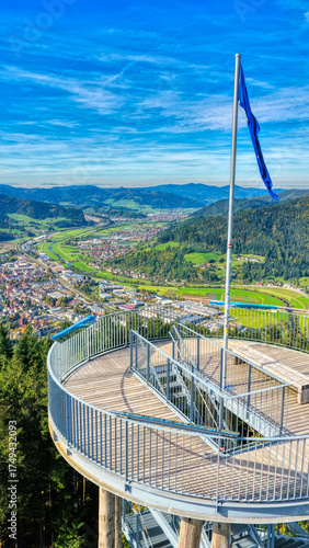 Orenkopfturm bei Haslach im Schwarzwald, Deutschland, Oktober 2025, Luftaufnahme
