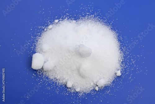 Εκτύπωση καμβά Sodium chloride commonly known as edible salt, is an ionic compound with the chemical formula NaCl