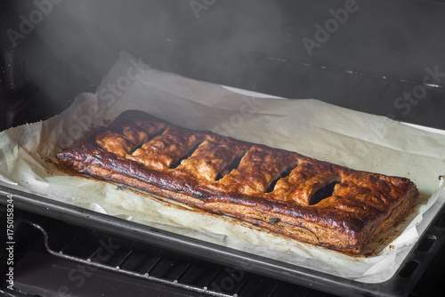 Puff pastry tart with burnt apple