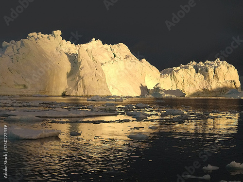 Wallpaper Mural scenic iceberg in iceland in sunset mood Torontodigital.ca