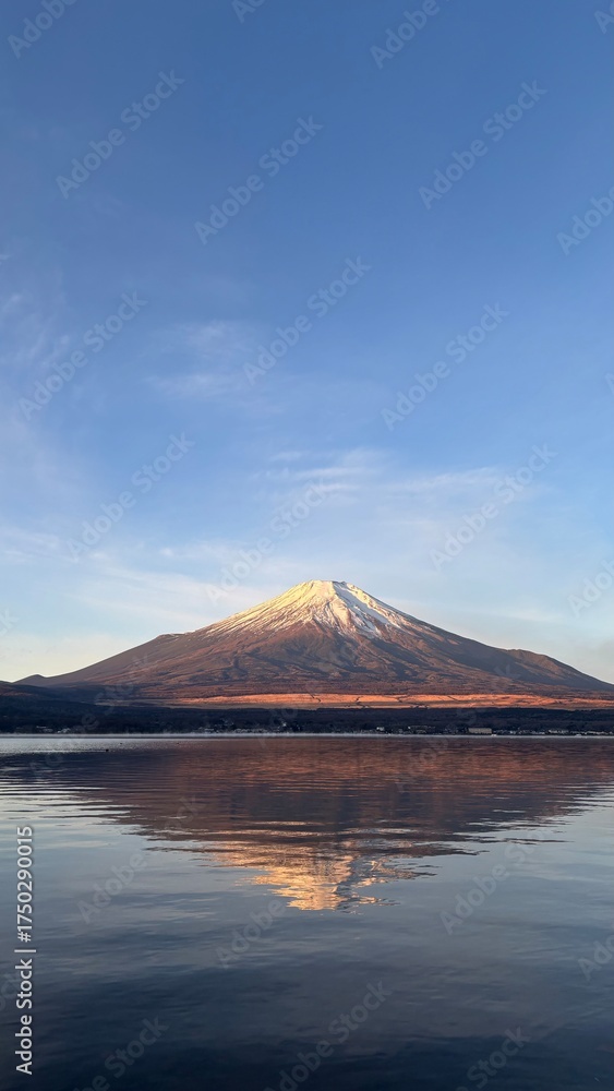 Fototapeta premium Mount Fuji Reflected on Lake Yamanaka at Sunrise, Japan