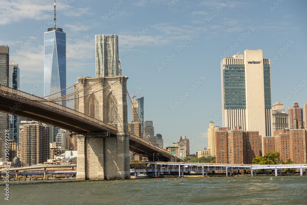 Fototapeta premium View of Manhattan from Brooklyn bridge, New York city, USA.
