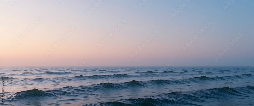 Obraz premium Calm Ocean Waves at Dusk, Serene Coastal Scene, Sea Horizon