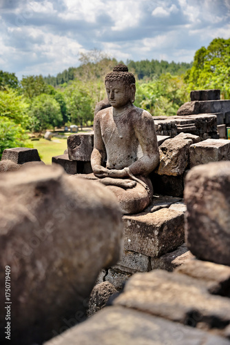 Wallpaper Mural The eternal serenity of a stone Buddha Torontodigital.ca