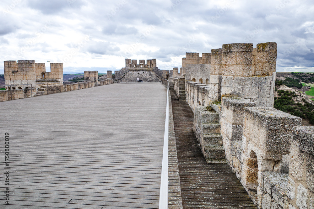 Obraz premium Penafiel, Spain - 6 March 2025: 10th century Penafiel Castle, Castile and Leon